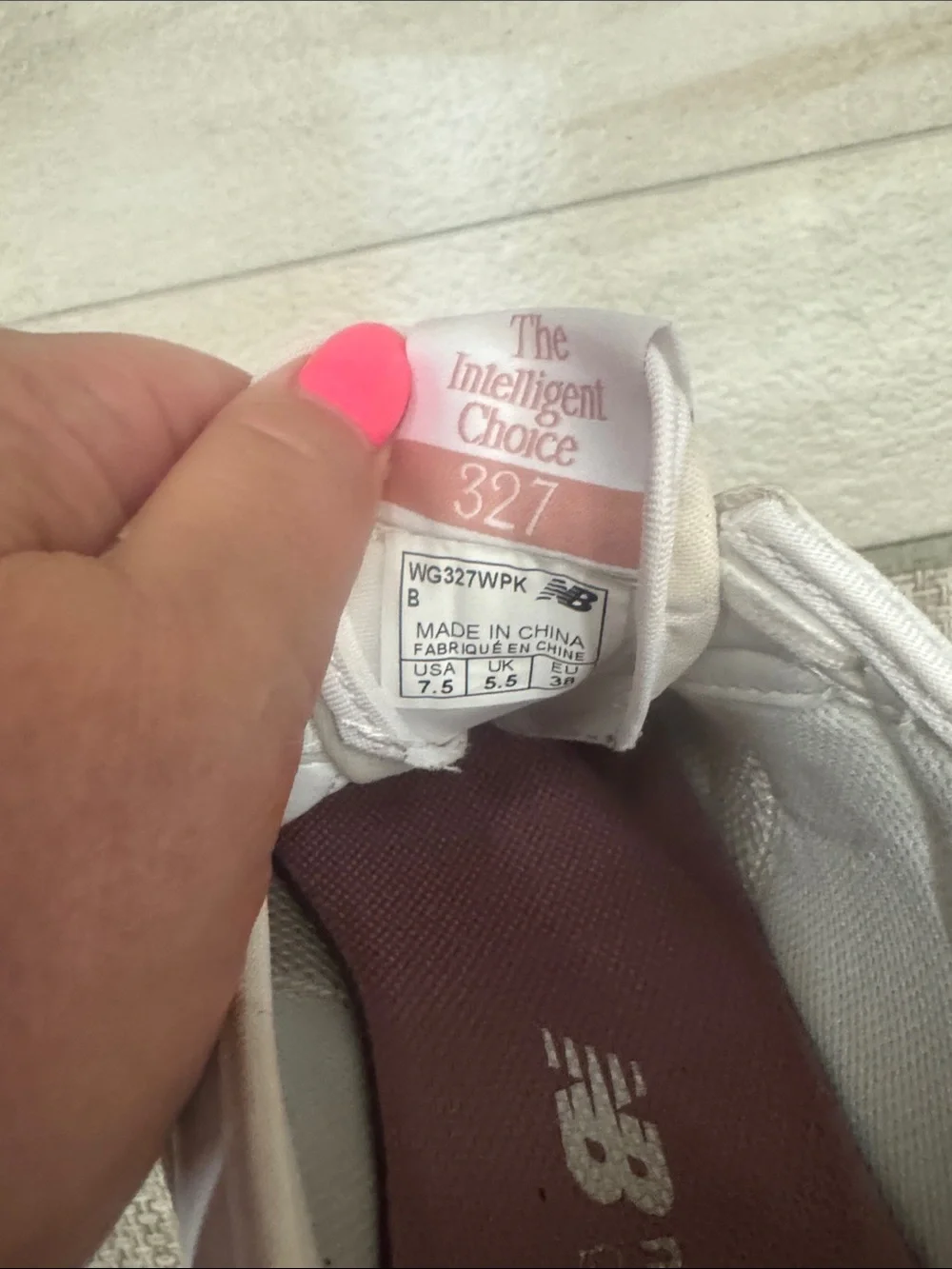 New Balance White & Mauve Lace-Up Sneakers